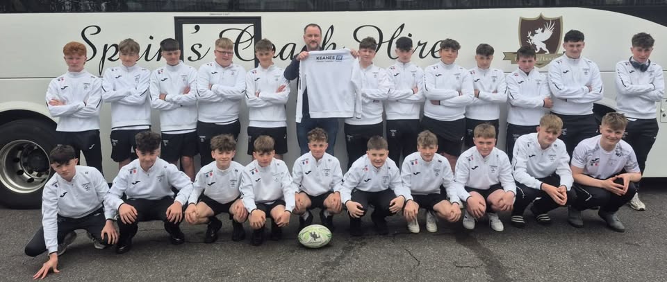 Connemara RFC U14 rugby team wearing Keanes IT sponsored kit